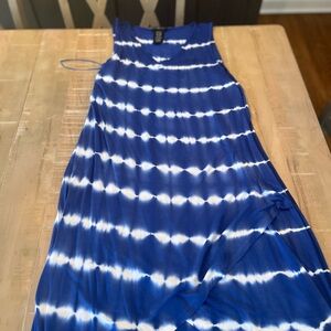 Design History Blue and White Tie-Dye V-Neck Maxi